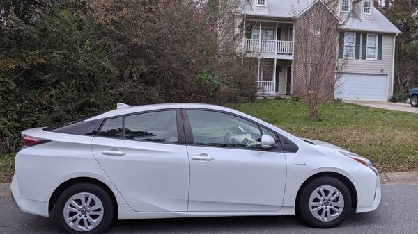 ONLY 13,306 MILES - BLIZZARD PEARL WHITE 2016 TOYOTA PRIUS - WELL... for sale in Hiram, GA – photo 17