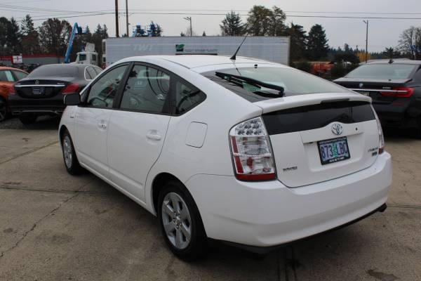 2007 Toyota PRIUS Coupe - cars & trucks - by dealer - vehicle... for sale in Hillsboro, OR – photo 3