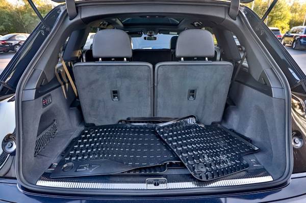2018 *Audi* *Q7* *3.0 TFSI Premium Plus* Galaxy Blue - cars & trucks... for sale in Oak Forest, IL – photo 12