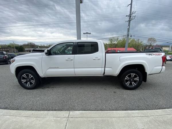 2017 Toyota Tacoma TRD Sport pickup Super White - - by for sale in LaFollette, TN – photo 8