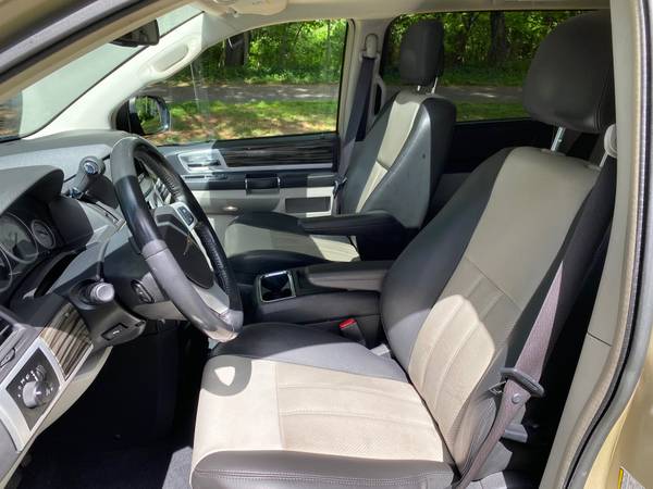 2010 Chrysler Town & Country Touring - - by dealer for sale in Lititz, PA – photo 8