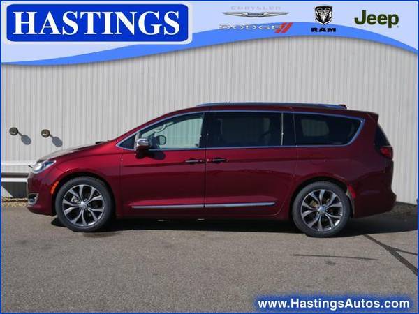2017 Chrysler Pacifica Limited for sale in Hastings, MN