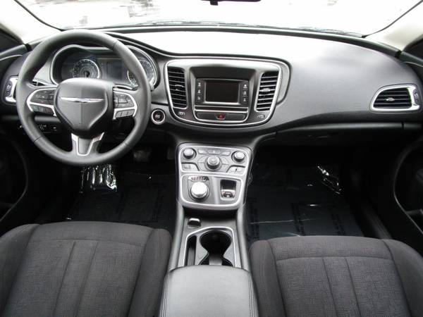 2015 Chrysler 200 - BLUETOOTH - GAS SAVER - GREAT COMMUTER CAR for sale in Sacramento , CA – photo 9