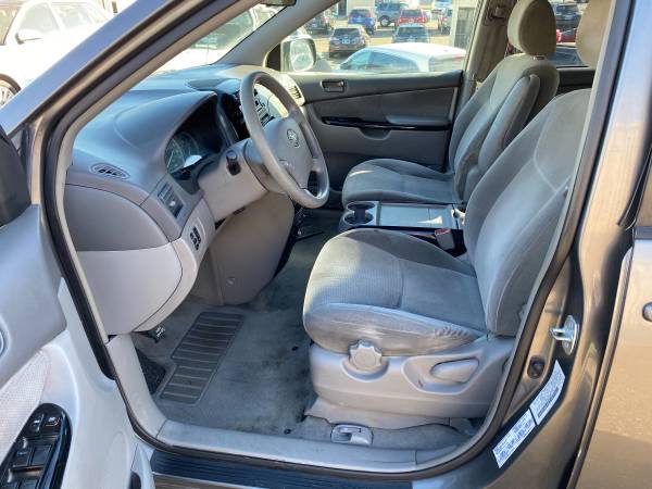 Toyota Sienna- 2004 - cars & trucks - by dealer - vehicle automotive... for sale in Spring Valley, CA – photo 7