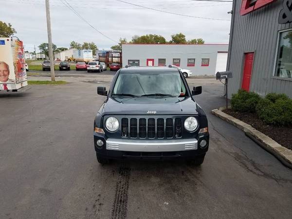 2008 Jeep Patriot Limited 4x4 4dr SUV w/CJ1 Side Airbag Package for sale in North Tonawanda, NY – photo 2
