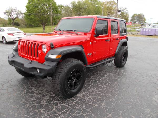 2018 Jeep Wrangler Unlimited LIFTED - - by dealer for sale in Columbia, KY – photo 2