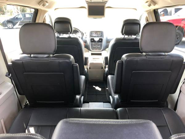 2016 Chrysler Town Country 4dr Wgn Touring - - by for sale in Other, KY – photo 15