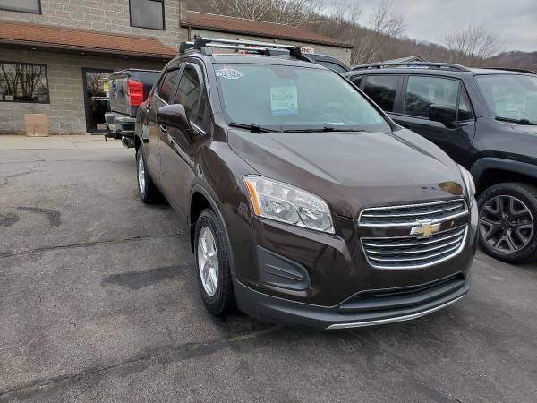 2015 Chevrolet Chevy Trax LT AWD 4dr Crossover EVERYONE IS APPROVED! for sale in Vandergrift, PA – photo 2
