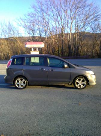 2010 MAZDA 5 (4 CYLINDER) - cars & trucks - by owner - vehicle... for sale in Poughkeepsie, NY – photo 7