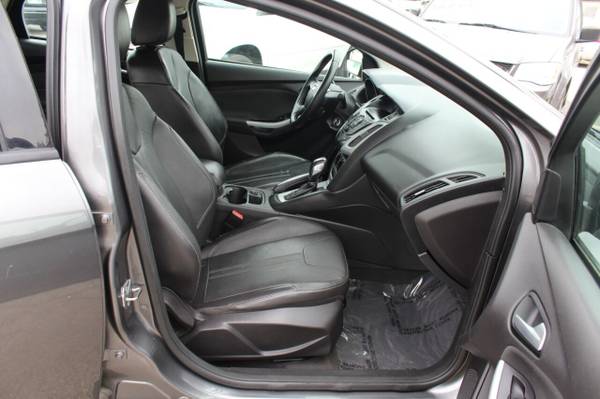 2013 Ford Focus SE - cars & trucks - by dealer - vehicle automotive... for sale in Crest Hill, IL – photo 18