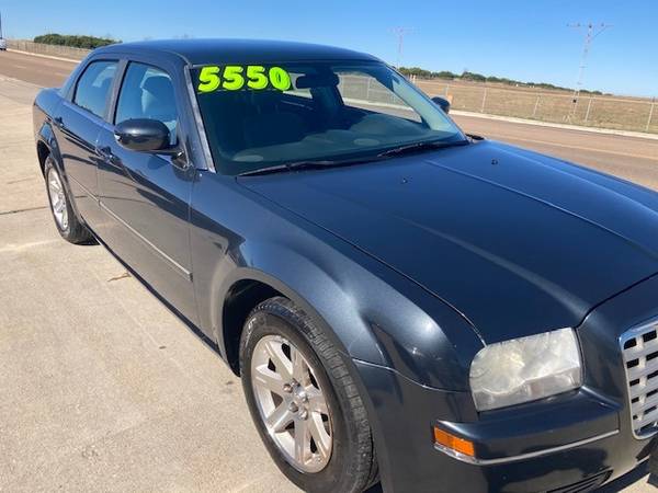 2007 Chrysler 300 4dr Sdn 300 Touring RWD Low Miles! - cars & trucks... for sale in Killeen, TX – photo 4
