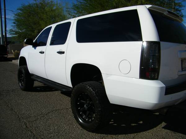 2011 Chevy Suburban 2500 LT, RUST FREE 4x4, Carfax, 1 OWNER,... for sale in Phoenix, AZ – photo 12