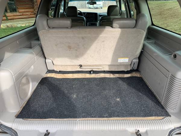 2003 CHEVROLET SUBURBAN 1500 4X4 **RUST FREE** - cars & trucks - by... for sale in Ellsworth, MN – photo 12