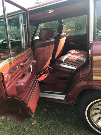 1985 Jeep Grand Waggoneer For Sale - cars & trucks - by owner -... for sale in Flandreau, SD – photo 7