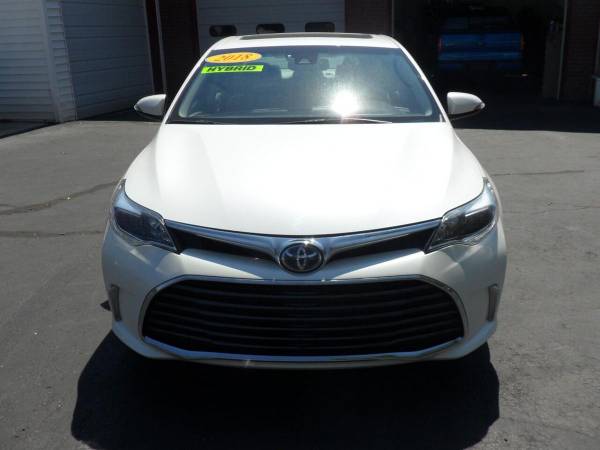 2018 Toyota Avalon Hybrid XLE Premium 4dr Sedan - No Dealer Fees! -... for sale in Colorado Springs, CO – photo 3