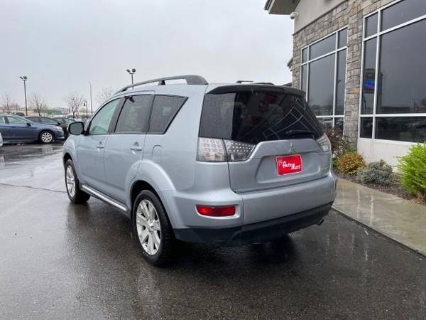 2013 Mitsubishi Outlander - - by dealer - vehicle for sale in Grand Junction, CO – photo 2