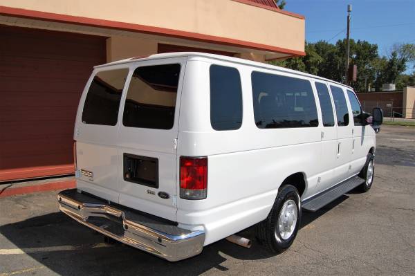 VERY NICE XLT PACKAGE FORD 15 PASSENGER VAN....UNIT# U1772W for sale in Charlotte, NC – photo 3