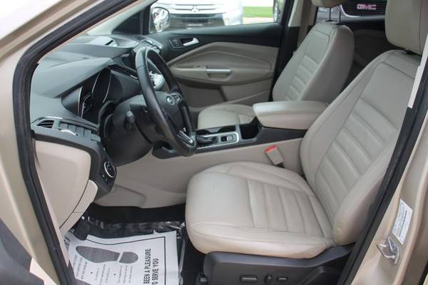 2017 Ford Escape - - by dealer - vehicle automotive sale for sale in Waterloo, IA – photo 10