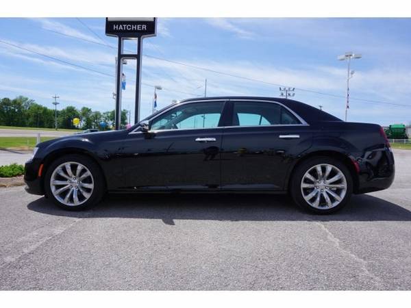 2019 Chrysler 300 Limited - - by dealer - vehicle for sale in Brownsville, TN – photo 8