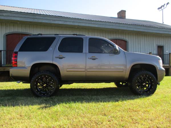 LIFTED 2012 CHEVY TAHOE 4X4 LT 20" MOTO METAL WHEELS *NEW 33X12.50'S!! for sale in KERNERSVILLE, SC – photo 3
