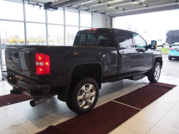 2019 GMC Sierra 2500HD Denali **Ask About Easy Financing and Vehicle... for sale in Milwaukie, OR – photo 2