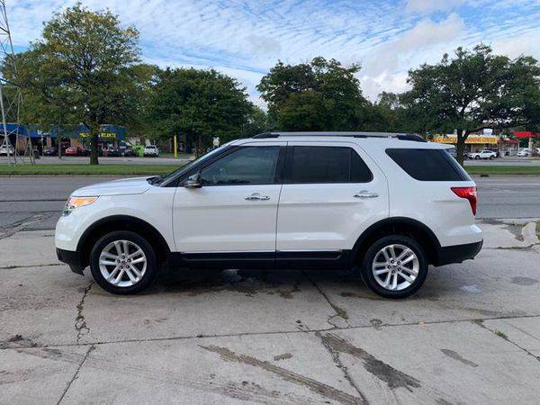 2011 Ford Explorer XLT AWD 4dr SUV FREE CARFAX, 2YR WARRANTY WITH... for sale in Detroit, MI – photo 12