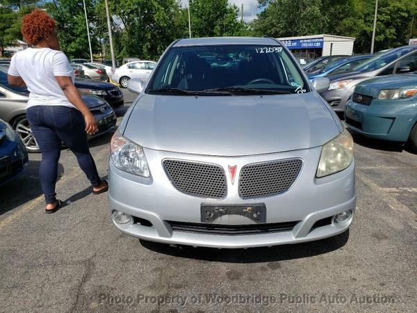 2006 *Pontiac* *Vibe* *4dr Hatchback FWD* Silver - cars & trucks -... for sale in Woodbridge, District Of Columbia – photo 2