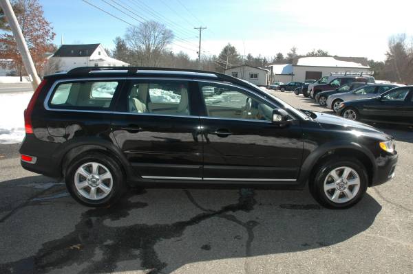 2011 Volvo XC70 AWD Wagon 3 2L - Great Carfax - IMMACULATE - cars & for sale in Windham, MA – photo 5