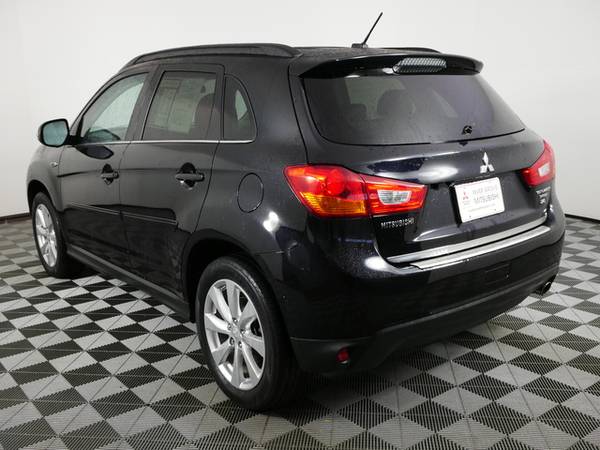 2016 Mitsubishi Outlander - - by dealer - vehicle for sale in Inver Grove Heights, MN – photo 6