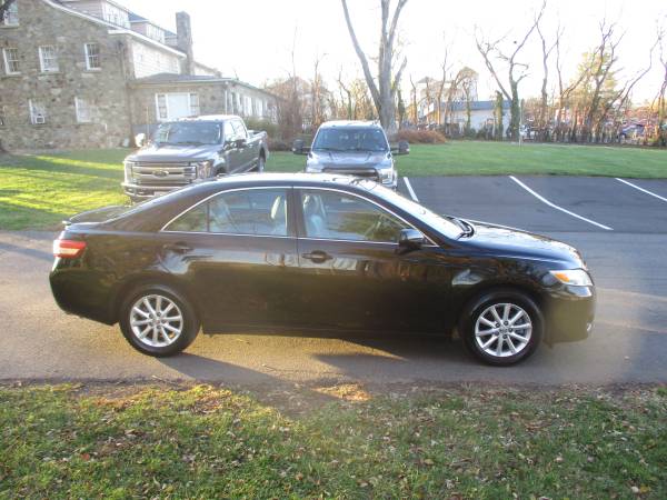 2011 TOYOTA CAMRY XLE (4DR/SD) NAV/CAMERA/HEATED SEATS - cars &... for sale in Leesburg, District Of Columbia – photo 4