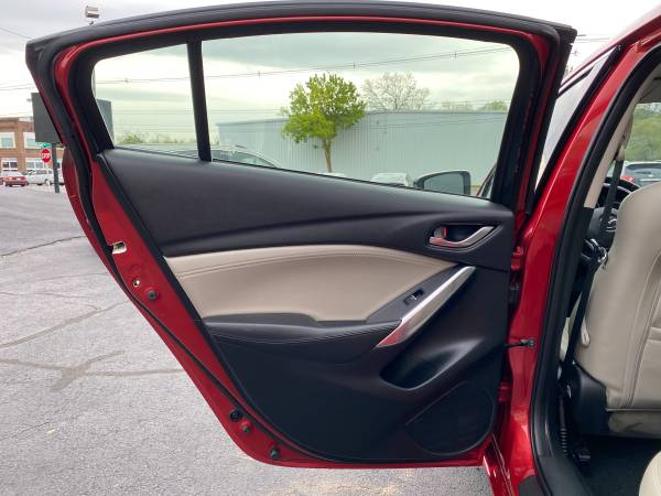 2016 Mazda MAZDA6 i Touring Clean Carfax Leather Interior Low for sale in Salem, VA – photo 9