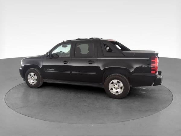 2012 Chevy Chevrolet Avalanche LT Sport Utility Pickup 4D 5 1/4 ft -... for sale in Providence, RI – photo 6
