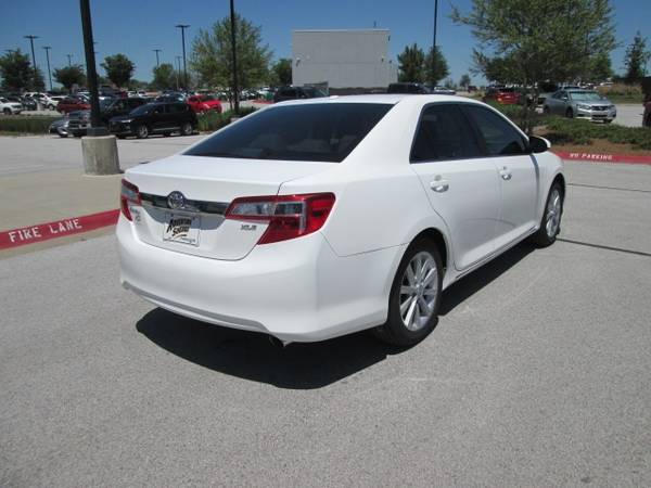 2012 Toyota Camry XLE sedan Super White - - by dealer for sale in Fayetteville, OK – photo 6