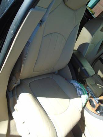 2011 Buick Enclave CXL - Loaded, Very nice for sale in Palo Verde, AZ – photo 11
