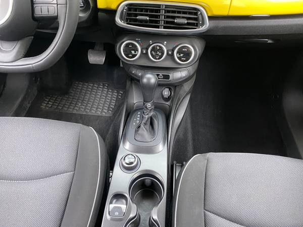 2016 FIAT 500X Easy Sport Utility 4D hatchback Yellow - FINANCE... for sale in Oakland, CA – photo 22