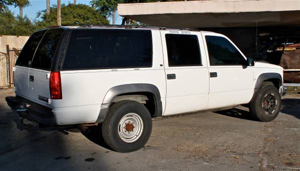 ((MUST SELL TODAY Sunday)) 1995 4x4 Chevy Suburban 2500 - cars &... for sale in Santa Cruz, CA – photo 13