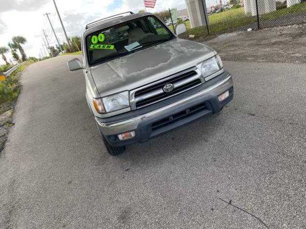 2000 Toyota 4Runner SR5 2WD - cars & trucks - by dealer - vehicle... for sale in West Palm Beach, FL – photo 7