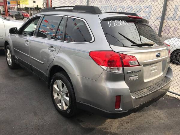2011 Subaru Outback 2.5i Premium AWD 4dr Wagon CVT BUY HERE, PAY... for sale in Ridgewood, NY – photo 3