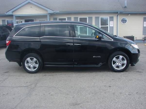 2013 Honda Odyssey Touring HANDICAP CONVERSION We Approve Any for sale in South Bend, IL – photo 4
