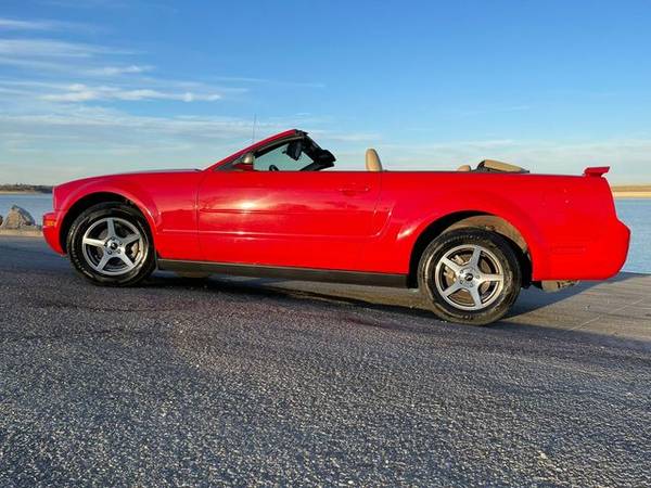 2006 Ford Mustang - Financing Available! - cars & trucks - by dealer... for sale in Junction City, IA – photo 10