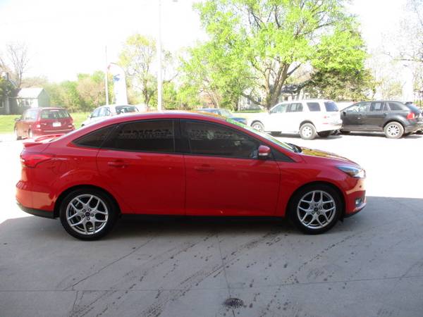 2015 Ford Focus SE 4 Door Low Miles/91K/Leather for sale in CENTER POINT, IA – photo 2