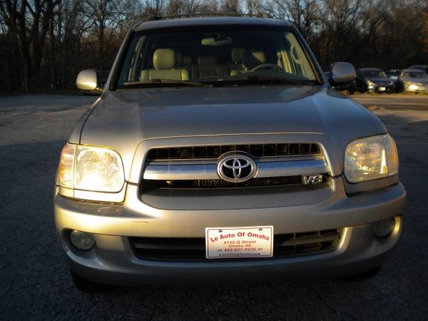 2005 Toyota Sequoia LTD 4WD - cars & trucks - by dealer - vehicle... for sale in Omaha, NE – photo 3