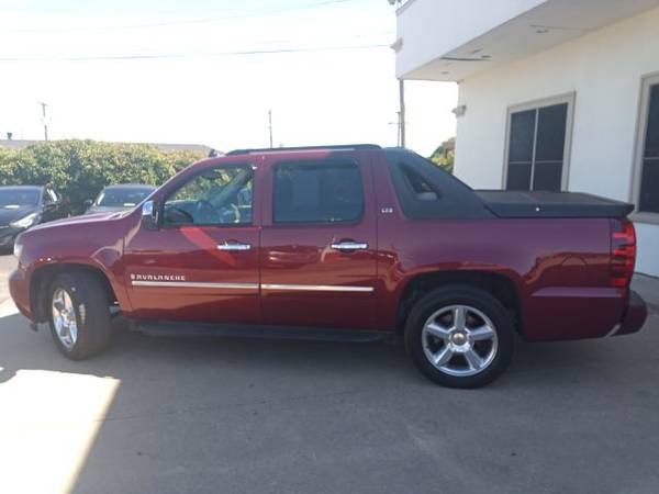 2009 Chevrolet Avalanche - - by dealer - vehicle for sale in Arlington, TX – photo 4