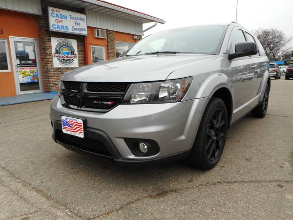 ★★★ 2018 Dodge Journey SXT / All-Wheel Drive / ONLY 41k Miles! ★★★ -... for sale in Grand Forks, ND – photo 2