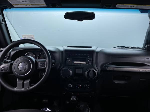 2014 Jeep Wrangler Unlimited Sport S SUV 4D suv Blue - FINANCE... for sale in Dayton, OH – photo 21