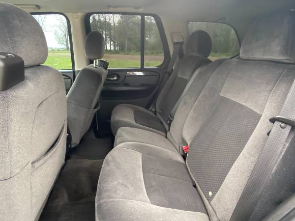 2009 GMC Envoy 4X4 only 123, 000 miles No Rust! 6450 for sale in Chesterfield Indiana, IN – photo 9