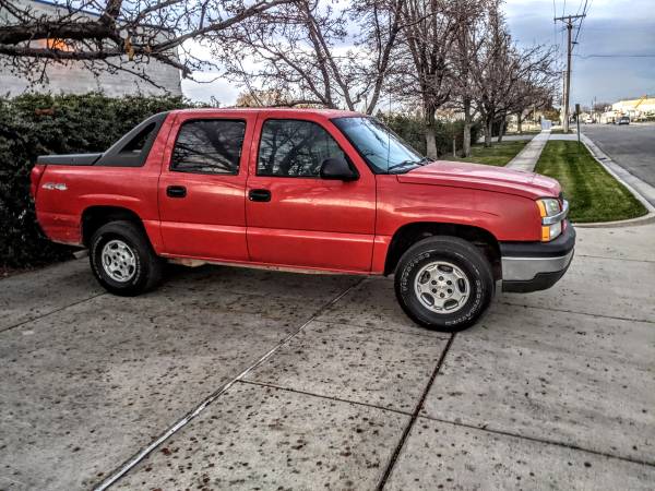 2003 Avalanche 4WD runs and DRIVES GREAT!!! - cars & trucks - by... for sale in Salt Lake City, UT – photo 4