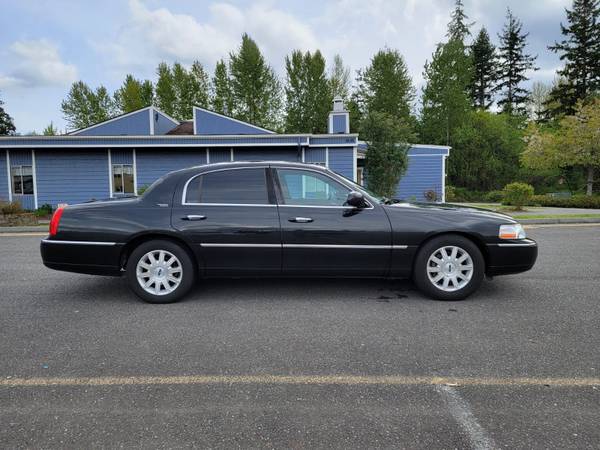 2011 LINCOLN TOWN CAR LTD - - by dealer - vehicle for sale in Lynnwood, WA – photo 6