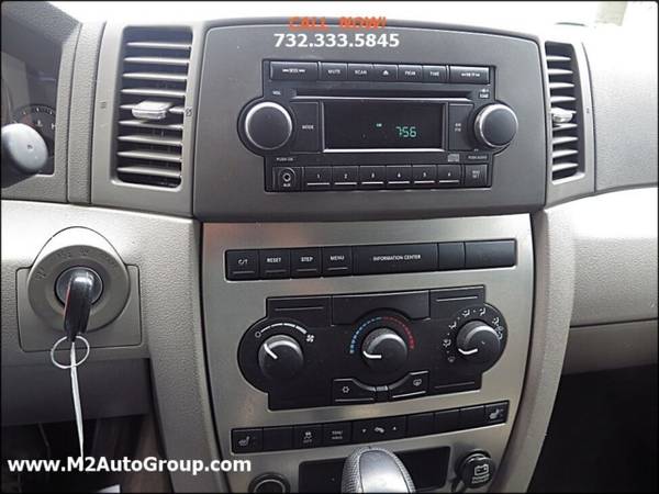2006 Jeep Grand Cherokee Laredo 4dr SUV 4WD w/Front Side Airbags for sale in East Brunswick, NJ – photo 9