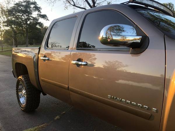 2007 Chevrolet Silverado 1500 LT Crew Cab 4WD LIFTED! for sale in Forsyth, MO – photo 10